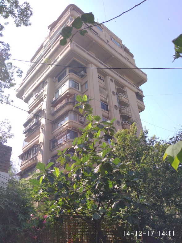 Main - Waheeda, Bandra West